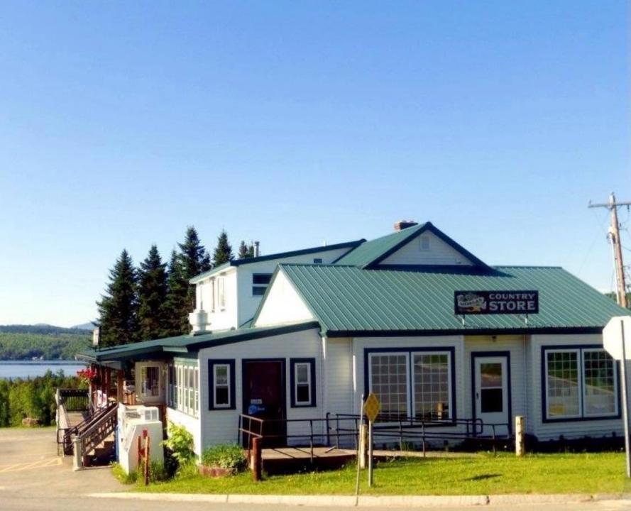 8411 Vermont Rte. 111, Morgan, Vermont 05853, HOA KỲ