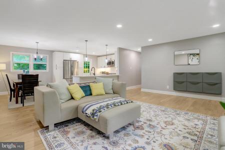 5418 Inverchapel Road, Springfield, Virginia 22151, USA