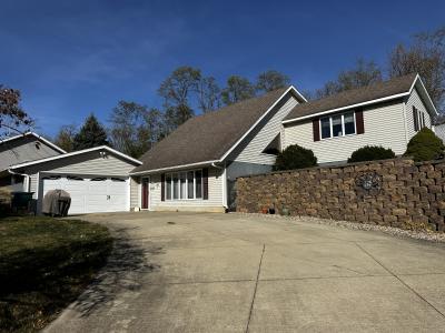 4100 Valley Dr, Clinton, Illinois 61727, USA