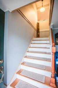 7 Greenbrier Road, West Warwick, רוד איילנד 02893, ארצות הברית של אמריקה