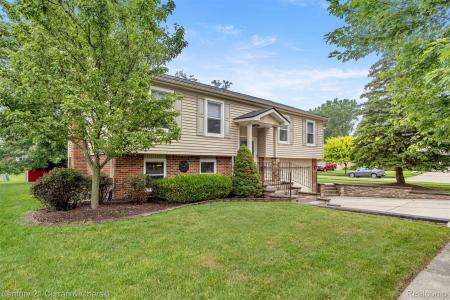 6114 Raintree Drive, Canton Charter Township, Michigan 48187, Estados Unidos