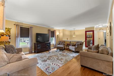 6114 Raintree Drive, Canton Charter Township, Michigan 48187, Estados Unidos