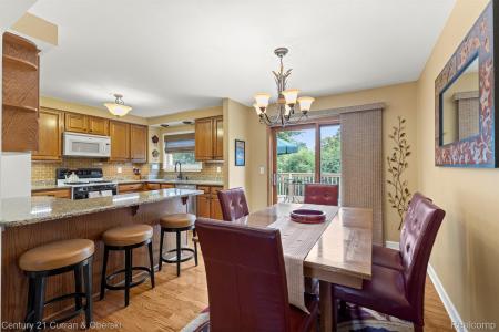 6114 Raintree Drive, Canton Charter Township, Michigan 48187, Estados Unidos