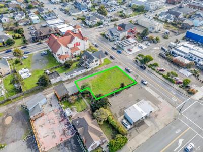 119 East Pine St, Fort Bragg, California 95437, USA