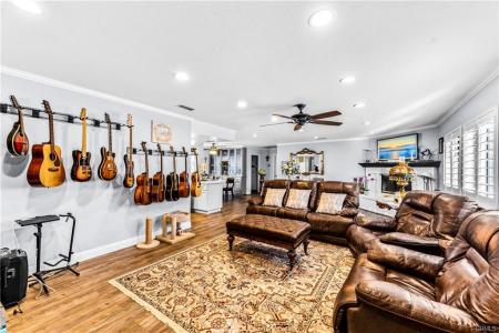 8614 California ave, Whittier, Kaliforniya 90605, Amerika Birleşik Devletleri