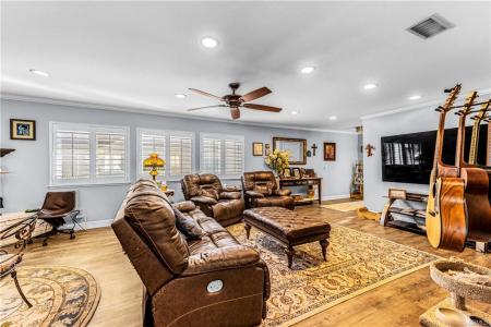 8614 California ave, Whittier, Kaliforniya 90605, Amerika Birleşik Devletleri