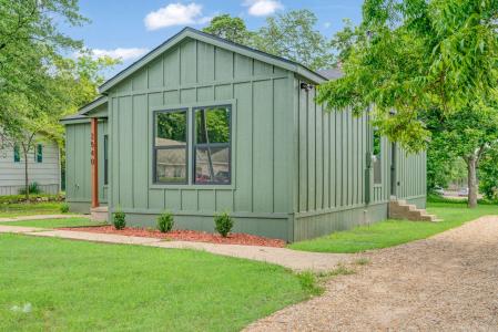 2540 E Price, Paris, Texas 75460, États-Unis