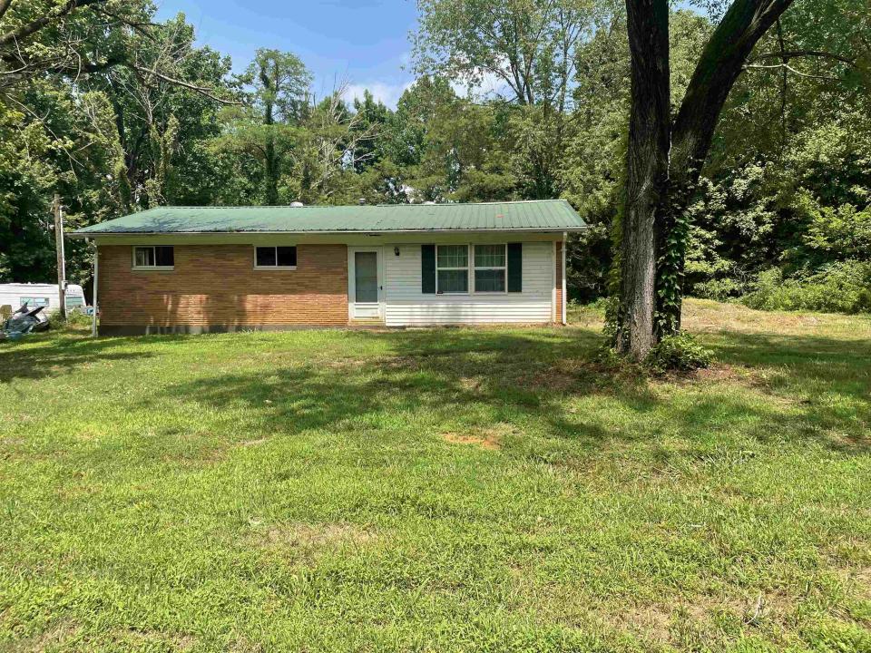 2104 Tick Ridge Rd., Hawesville, Kentucky 42348, USA