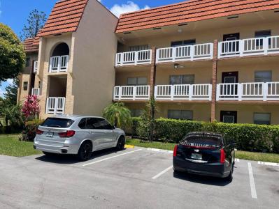 8901 Sunrise Lakes Boulevard #202, Sunrise, פלורידה 33322, ארצות הברית של אמריקה