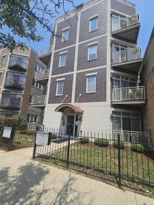 7930 W Grand Avenue , 2E, Elmwood Park, Illinois 60707, Estados Unidos