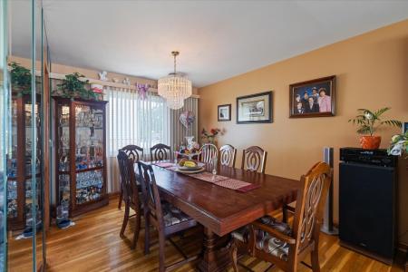 8953 Neenah Avenue, Morton Grove, Illinois 60053, USA