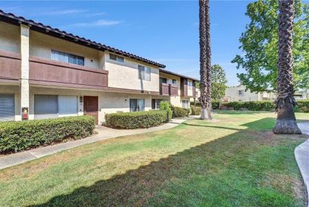 1077 Santo Antonio Dr. #39, Colton, 加利福尼亚州 92324, 美国