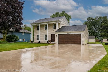 9144 Glasgow Drive, WhiteLake, Michigan 48386, Stati Uniti