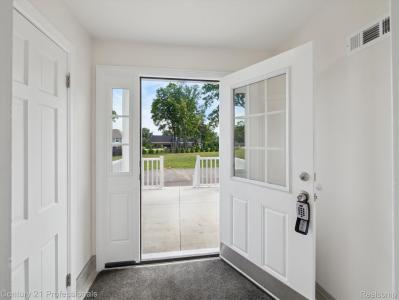 21120 Halsted Road, FarmingtonHills, Michigan 48167, HOA KỲ