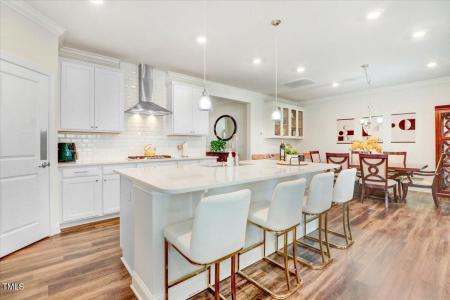 100 Ivory Lane, Raleigh, North Carolina 27610, Stati Uniti