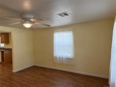 415 S 12th Street, McAlester, 俄克拉荷马州 74501, 美国