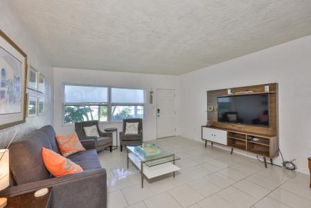 12037 145th St, Largo, Florida 33774
