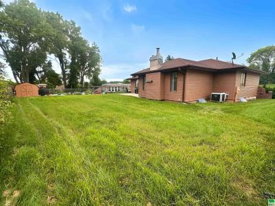 4130 Natalia Way, Sioux City, Iowa 51106