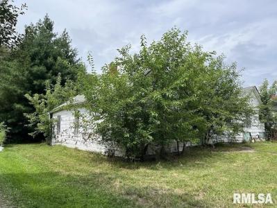 506 W MCLEAN Street, Colchester, Illinois 62326, USA
