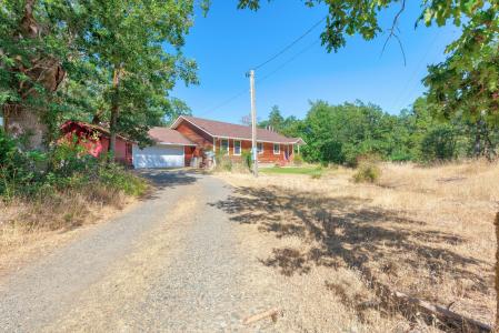 5626 Lake Shore Drive, Selma, Oregon 97538, HOA KỲ