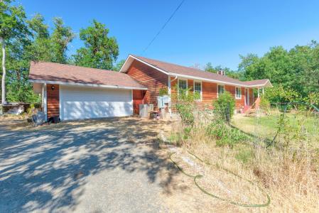 5626 Lake Shore Drive, Selma, Oregon 97538, USA