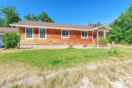 5626 Lake Shore Drive, Selma, Oregon 97538, HOA KỲ