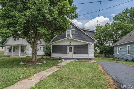 210 Springer Avenue, Edwardsville, Illinois 62025