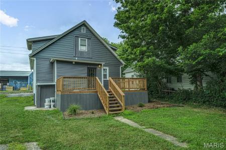 210 Springer Avenue, Edwardsville, Illinois 62025