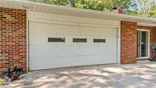 3996 Irishtown Southworth Road, Farmdale, Ohio 44417