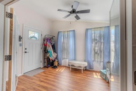 712 CARRIAGE LANE, LEESBURG, 佛羅里達州 34748, 美國