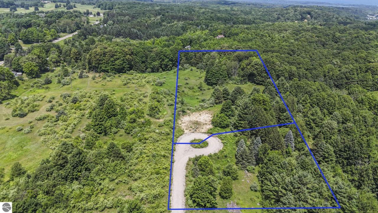 1.6 Acres January Drive, Traverse City, Michigan 49684, Amerika Birleşik Devletleri