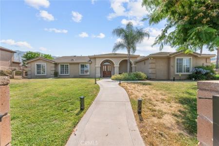 10927 Deer Valley Road, Yucaipa, 加利福尼亚州 92399, 美国