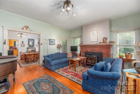 31 Samayoa Place, Asheville, Carolina Del Norte 28806, Estados Unidos