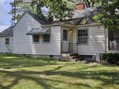 200 West Kinkead Road, Hillsboro, Illinois 62049