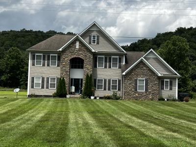 1860 Brushy Road, Greenup, Kentucky 41144, USA