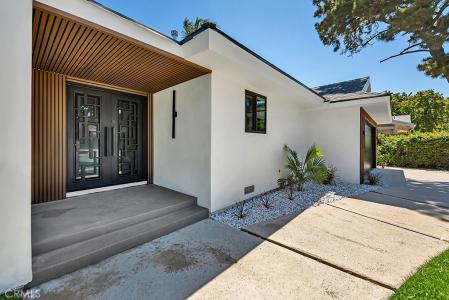 20646 Hatton Street, Winnetka, California 91306, USA