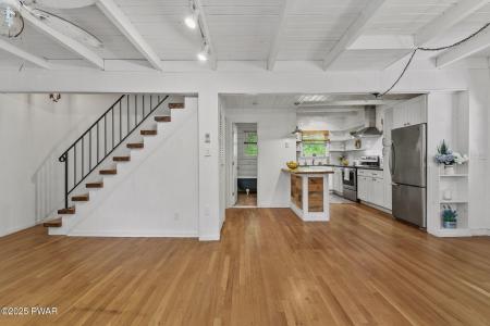 140 Gaskin Drive, Lords Valley, Pennsylvania 18428, USA