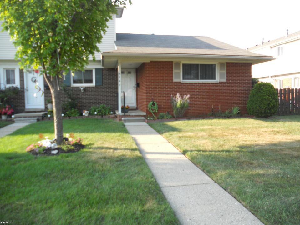 8147 Busko, Warren, Michigan 48093, États-Unis