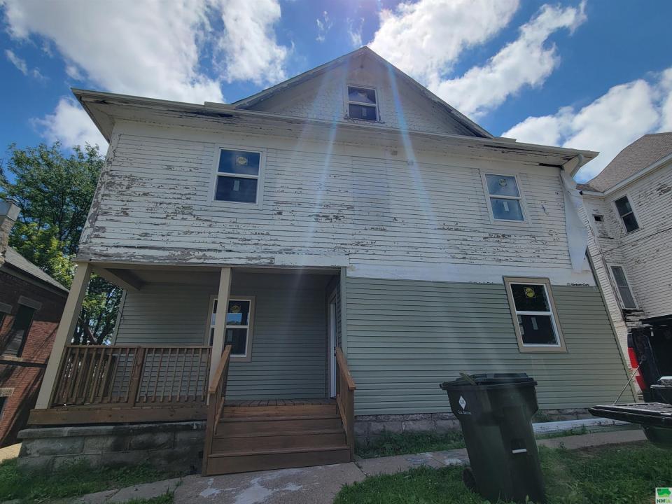 212 Perry, Sioux City, Iowa 51103