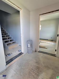 212 Perry, Sioux City, Iowa 51103
