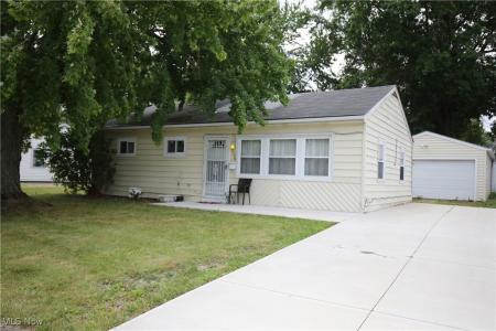 2906 Goble Drive, Lorain, Ohio 44055, États-Unis