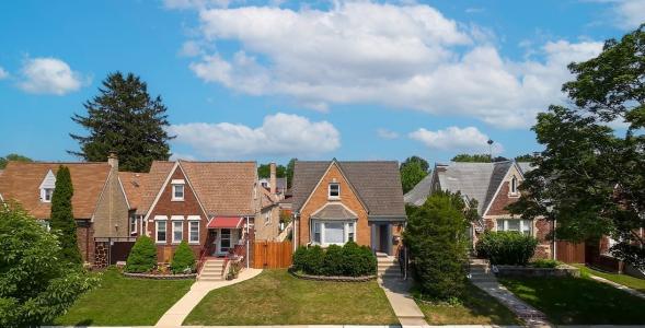 3241 N Normandy Avenue, Chicago, Illinois 60634