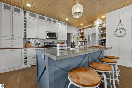 7025 S Bingham Valley Drive, Traverse City, Michigan 49684, Estados Unidos