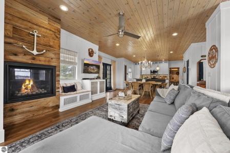 7025 S Bingham Valley Drive, Traverse City, Michigan 49684, USA