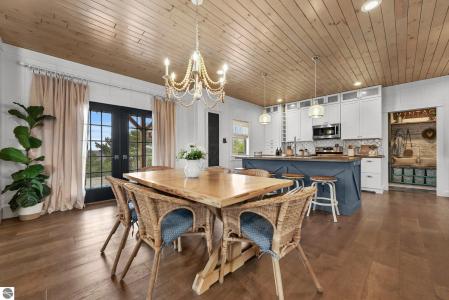 7025 S Bingham Valley Drive, Traverse City, Michigan 49684, Estados Unidos