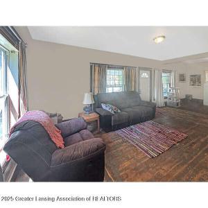 1413 Carl Breeding Way, Jackson, Michigan 49203, USA