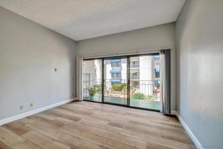8324 Regents Rd #2p, San Diego, California 92122, USA