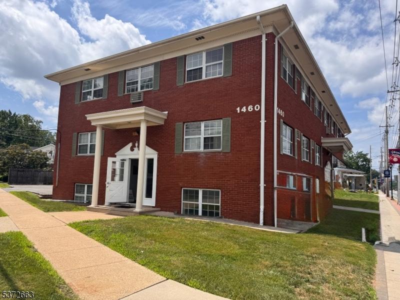 1460 Morris Ave, Union Twp., New Jersey 07083-3313, USA