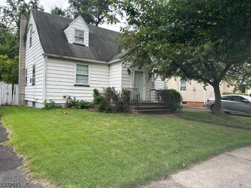 584 Plymouth Rd, Hillside Twp., New Jersey 07205-2510, USA