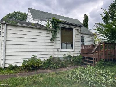 584 Plymouth Rd, Hillside Twp., New Jersey 07205-2510, USA